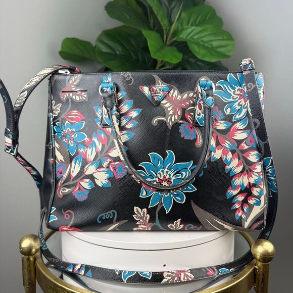 💎✨Authentic Prada Saffiano Floral Print Galleria Front Pocket Tote Black - Picture 1 of 7